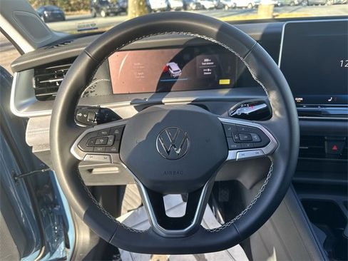 New 2026 Volkswagen Tiguan SE image 14