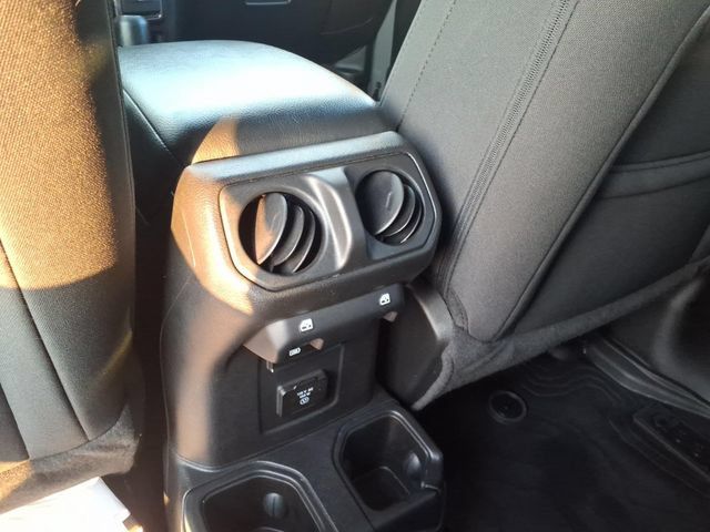 Used 2023 Jeep Wrangler Unlimited Sport w/ Sun And Sound Package AWD/4WD image 8