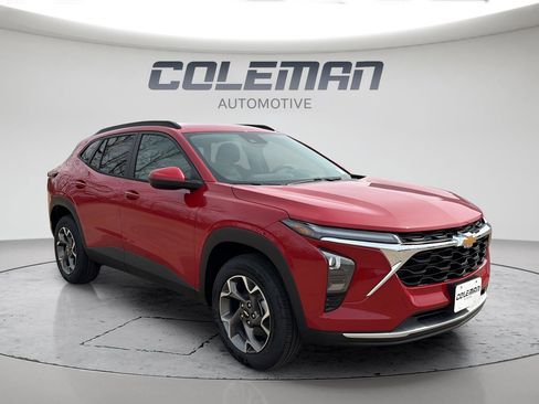 New 2026 Chevrolet Trax LT w/ LT Convenience Package FWD image 7