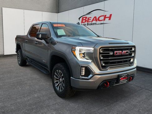 Used 2021 GMC Sierra 1500 AT4 w/ AT4 Premium Package image 3