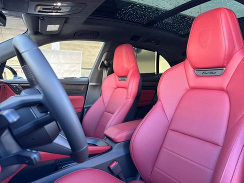 New 2025 Porsche Macan Turbo Electric image 5