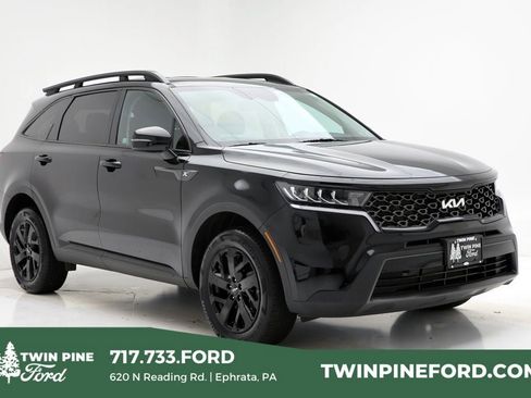 Used 2023 Kia Sorento S image 1