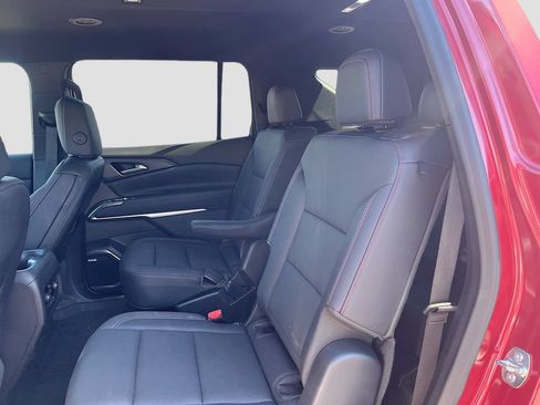 Used 2024 Chevrolet Traverse Z71 w/ Enhanced Driving Package AWD/4WD image 24