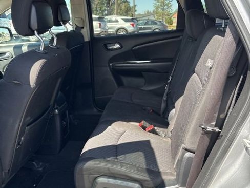 Used 2016 Dodge Journey SXT w/ Comfort/Convenience Group image 5