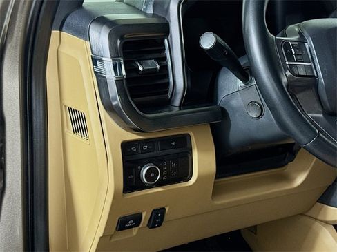 Used 2023 Ford F250 Lariat w/ Chrome Package image 8