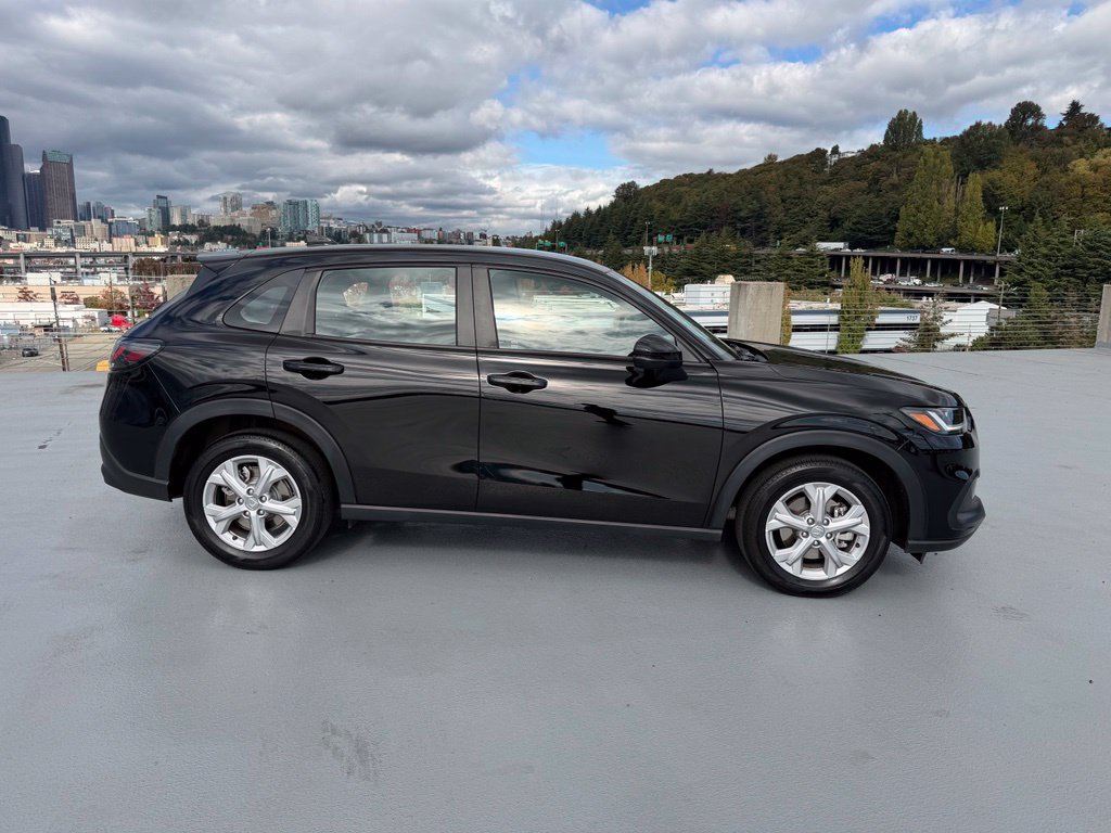 Used 2024 Honda HR-V LX image 3
