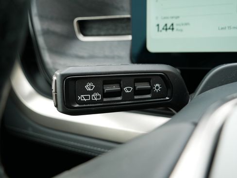 Used 2023 Rivian R1S Launch Edition image 26