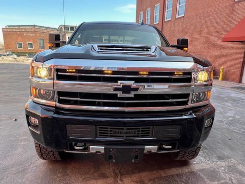 Used 2018 Chevrolet Silverado 2500 High Country w/ Duramax Plus Package image 20