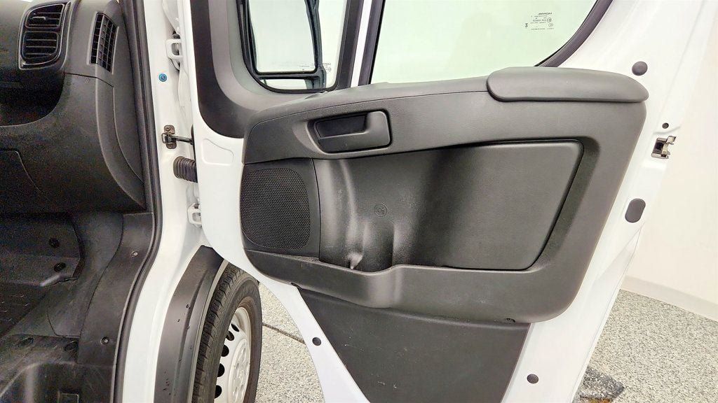 Used 2025 RAM ProMaster 2500 w/ U-Haul Equipment Group FWD image 27