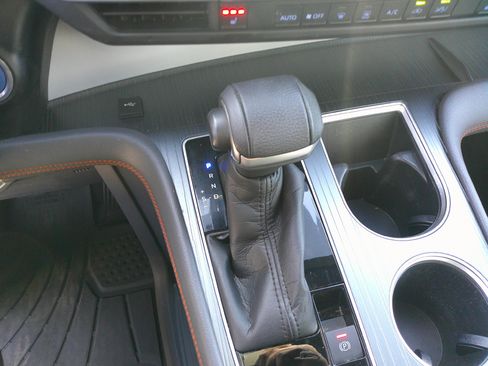 Used 2021 Toyota Sienna XSE image 68