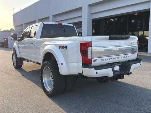 Used 2019 Ford F450 Platinum w/ Platinum Ultimate Package AWD/4WD image 7
