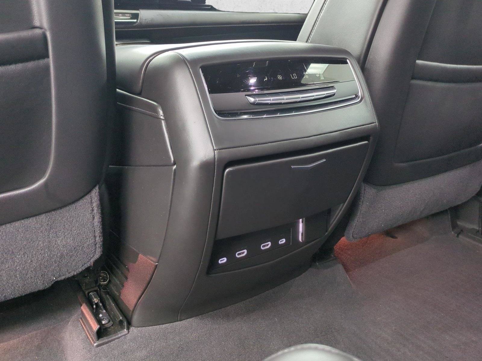 Used 2021 Cadillac Escalade Premium Luxury Platinum AWD/4WD image 19