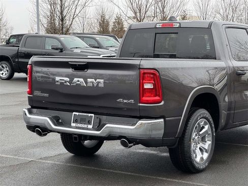 New 2026 RAM 1500 4x4 Crew Cab image 8