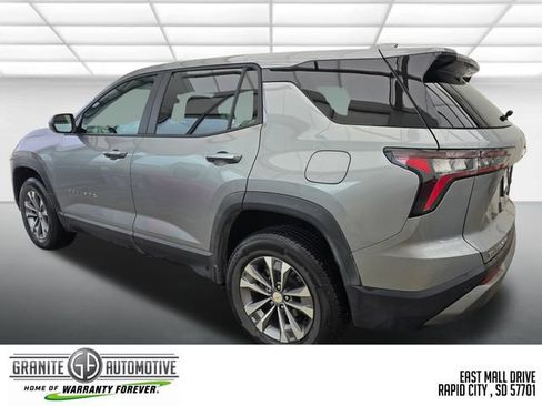 Used 2026 Chevrolet Equinox LT AWD/4WD image 4