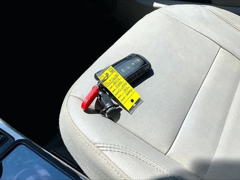 Used 2013 Ford C-MAX Energi SEL w/ Interior Protection Pkg FWD image 13