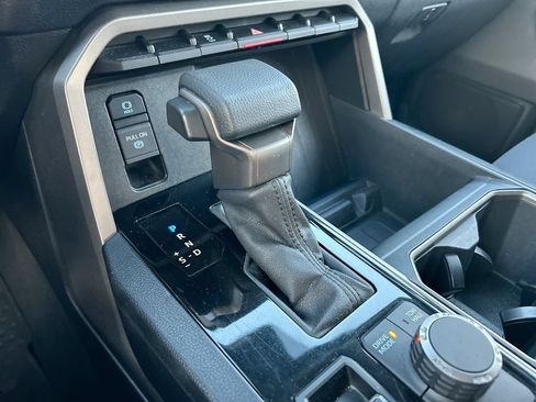 Used 2022 Toyota Tundra SR5 AWD/4WD image 26