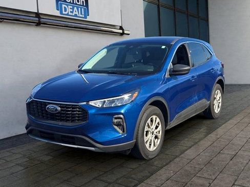 Certified 2023 Ford Escape Active AWD/4WD image 3