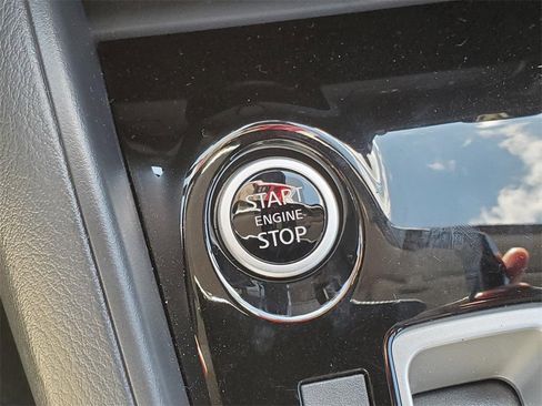 New 2025 Nissan Versa SV w/ Trunk Package image 16