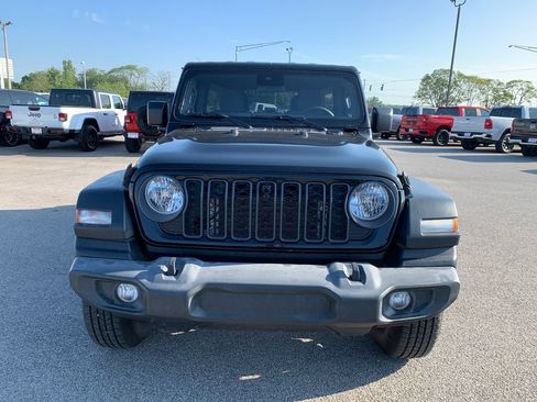 Used 2024 Jeep Wrangler Unlimited Sport AWD/4WD image 14
