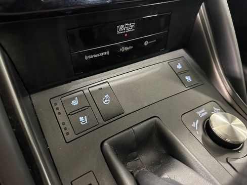 Used 2022 Lexus IS 350 F Sport w/ Dynamic Handling Package RWD image 32