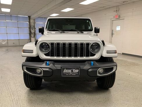 Used 2024 Jeep Wrangler Unlimited Sahara w/ Safety Group AWD/4WD image 2