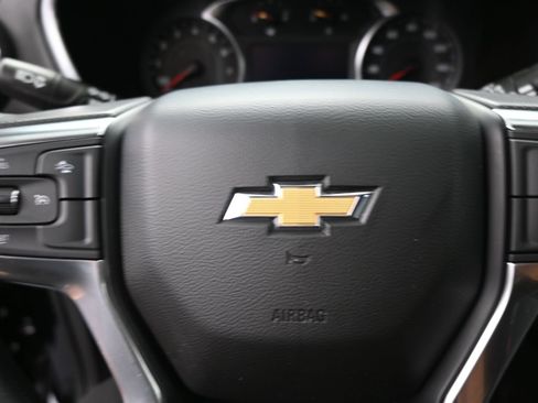 Used 2024 Chevrolet Blazer LT w/ Convenience Package FWD image 16