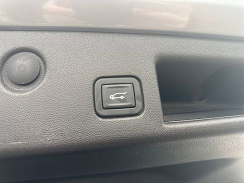 Used 2024 Chevrolet Equinox LT w/ LPO, Floor Liner Package image 27