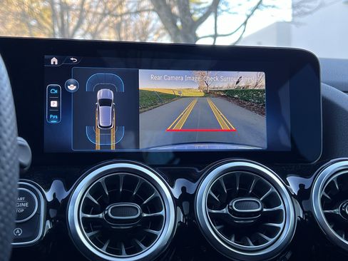 Certified 2025 Mercedes-Benz GLA 250 image 25