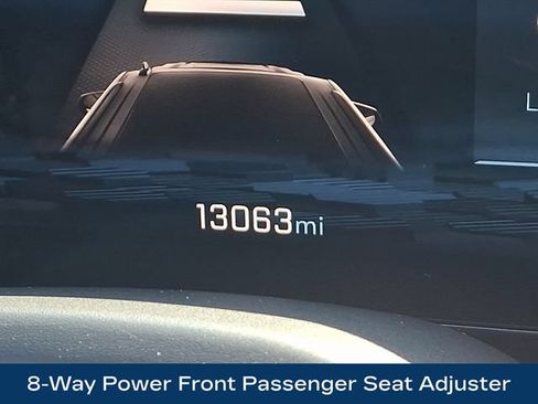 Used 2025 Chevrolet Suburban Premier AWD/4WD image 6