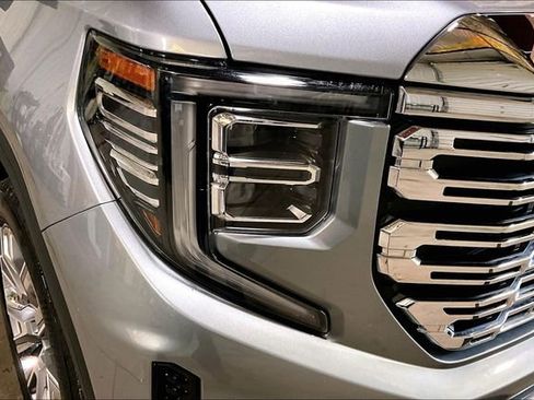 Certified 2025 GMC Sierra 1500 Denali w/ Denali Reserve Package AWD/4WD image 4