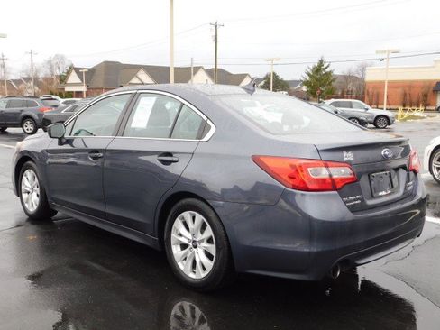 Used 2017 Subaru Legacy 2.5i Premium image 5