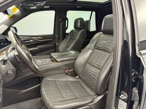 Used 2023 Cadillac Escalade Sport Platinum w/ Heavy-Duty Trailer Package AWD/4WD image 53