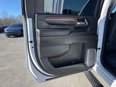 Used 2024 GMC Sierra 2500 Denali w/ Denali Reserve Package image 31