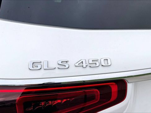 Used 2022 Mercedes-Benz GLS 450 4MATIC image 8
