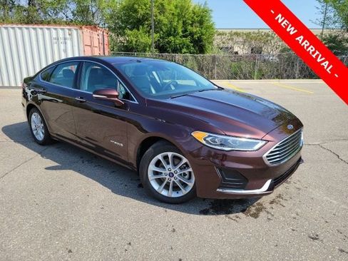 Used 2019 Ford Fusion SEL FWD image 1