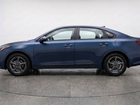 Used 2025 Kia K4 FWD image 4