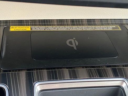 Used 2022 Toyota Sienna Platinum image 26