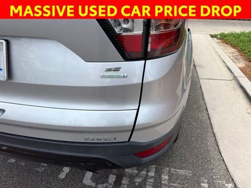 Used 2018 Ford Escape SE w/ SE Sport Appearance Package FWD image 5