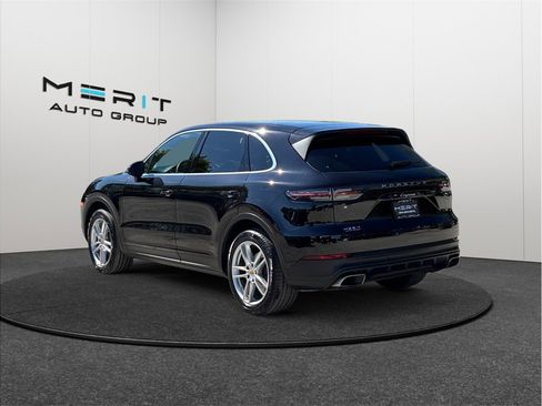 Used 2019 Porsche Cayenne Sport Utility 4D image 7