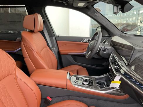 Certified 2025 BMW X7 M60i w/ Executive Package image 30