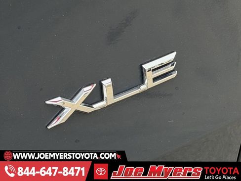 Used 2025 Toyota Grand Highlander FWD image 11