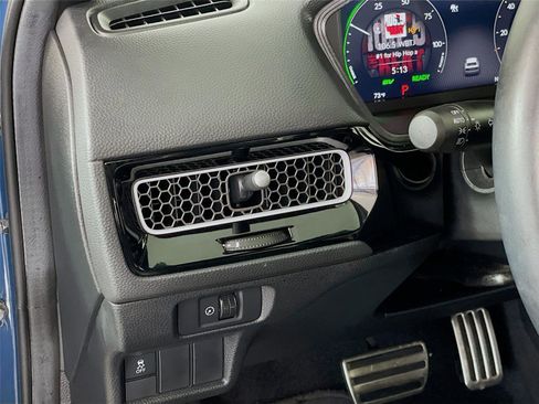 Certified 2025 Honda Civic Sport Touring image 15