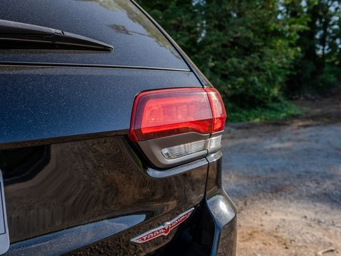 Used 2020 Jeep Grand Cherokee Trailhawk image 11