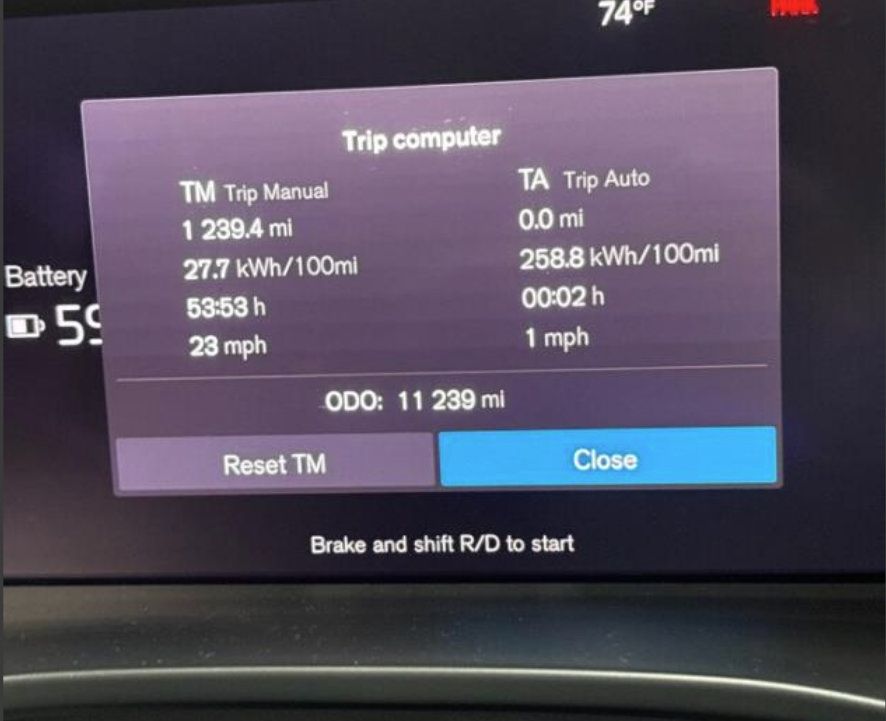 Used 2024 Volvo XC40 Recharge Ultimate w/ Protection Package Premier RWD image 5