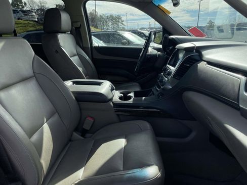 Used 2019 Chevrolet Tahoe LT w/ LT Signature Package image 12