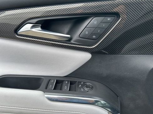 Used 2024 Chevrolet Traverse RS FWD image 24