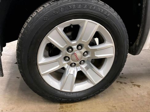 Used 2017 GMC Sierra 1500 SLE w/ SLE Value Package image 12