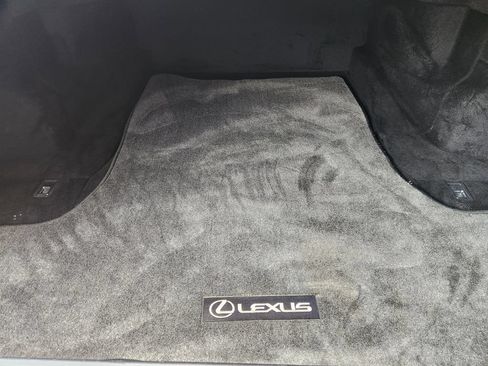 Used 2018 Lexus LS 500 w/ Accessory Package (Z2) RWD image 34