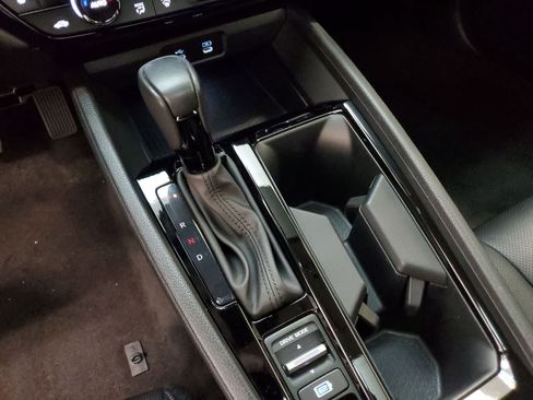 Used 2024 Honda Accord EX-L image 9