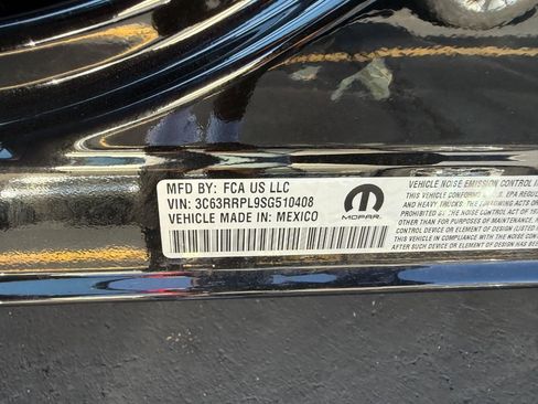 Used 2025 RAM 3500 Limited AWD/4WD image 20